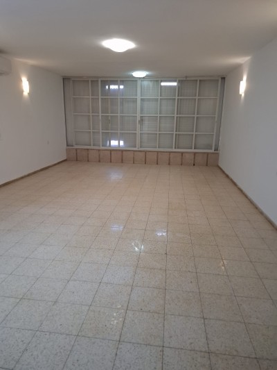 לא אקטואלי דירה 3 חד בלבוניטין נתניה