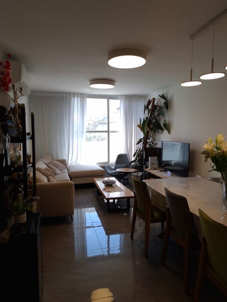 דירת 3 חדרים 85 מ"ר בלבונטין | משופצת | נתניה-1