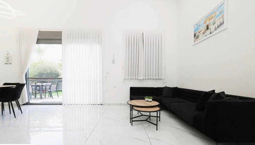 דירת גן 5 חדרים 130 מ"ר באצל | 2 חניות | נתניה