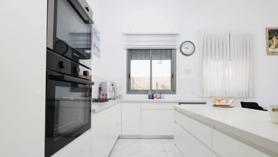 למכירה דירה 5 חד באצל נתניה