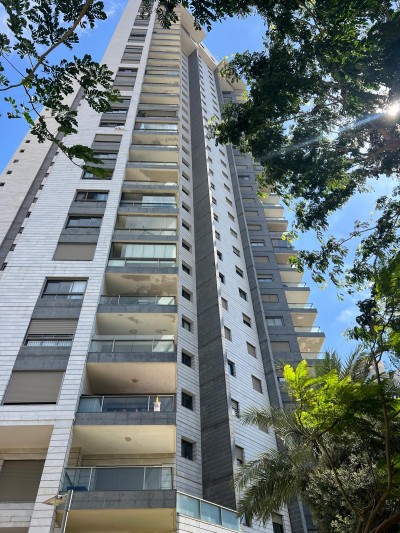 למכירה דירה 4 חד בדוויט אייזנהאוור נתניה