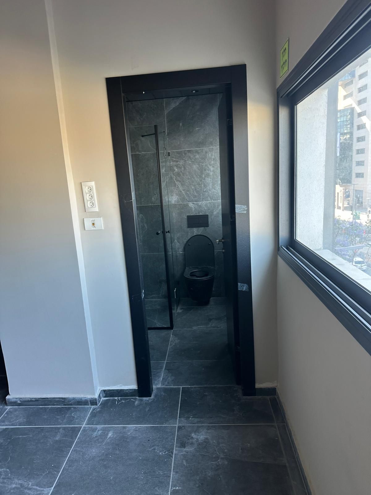 סטודיו 40 מ"ר ביצחק שדה | מרוהט ומשופץ | ת"א