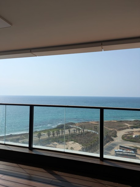 דירת 4 חדרים בריגה בלו ביי | 147 מ"ר | קומה 12 | כוכב הצפון-1