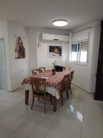 למכירה בית פרטי/קוטג 6 חד בטיומקין נתניה