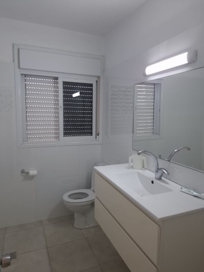 למכירה בית פרטי/קוטג 6 חד בטיומקין נתניה