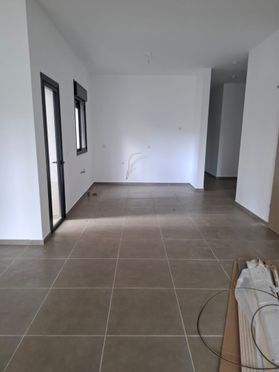 למכירה דירת גן 3 חד בראשון לציון נתניה