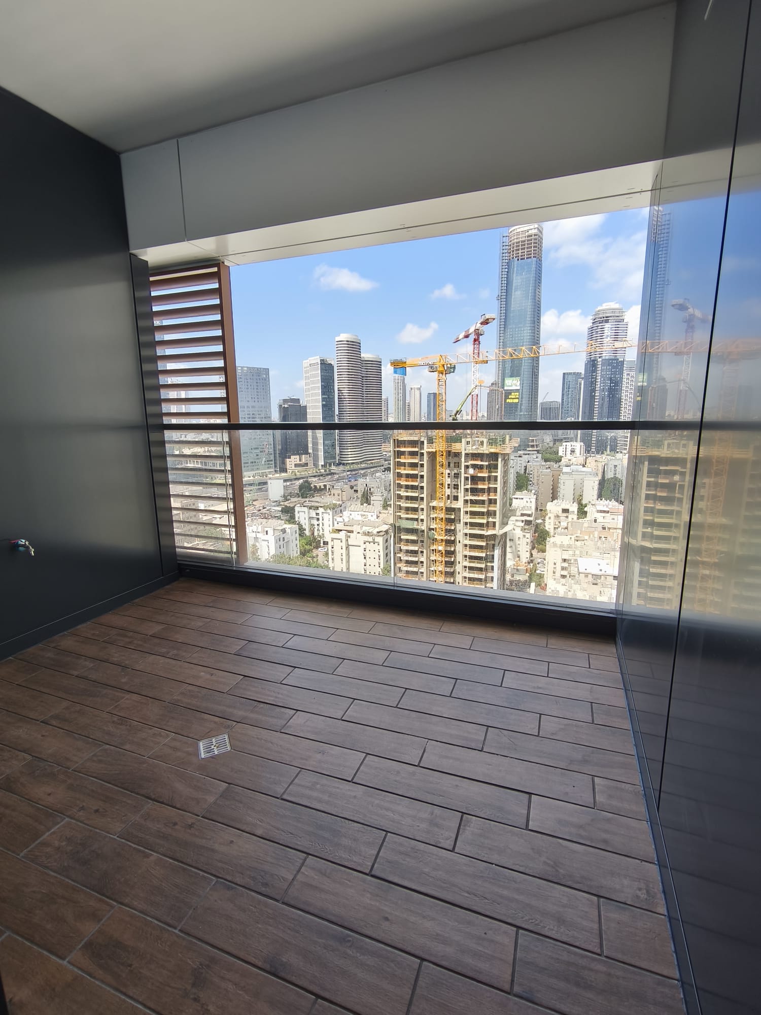 דירת 2 חדרים 58 מ"ר בתוצרת הארץ | מגדלי EasT | תל אביב