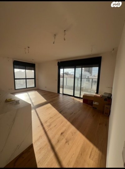 למכירה דירה 5 חד בשד' חן נתניה