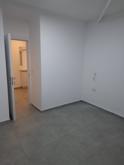 קוטג׳ על שטח 130 מ״ר בנוי כ 40 | מרפסת ענקית | נתניה