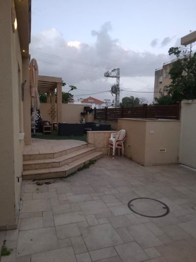 להשכרה בית פרטי/קוטג 6 חד ברמת אפריים נתניה