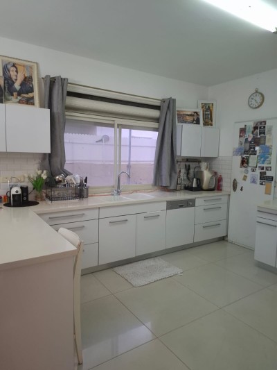 להשכרה בית פרטי/קוטג 6 חד ברמת אפריים נתניה