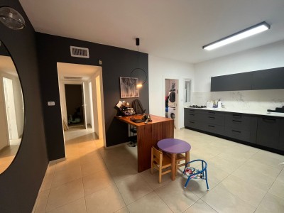 להשכרה דירה 5 חד בהבריגדה היהודית נתניה