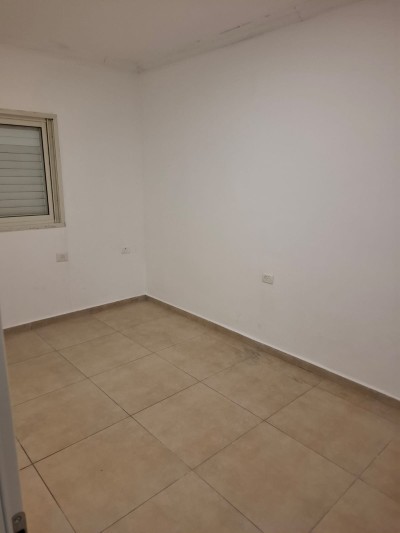 להשכרה דירה 3 חד בפתח תקווה נתניה