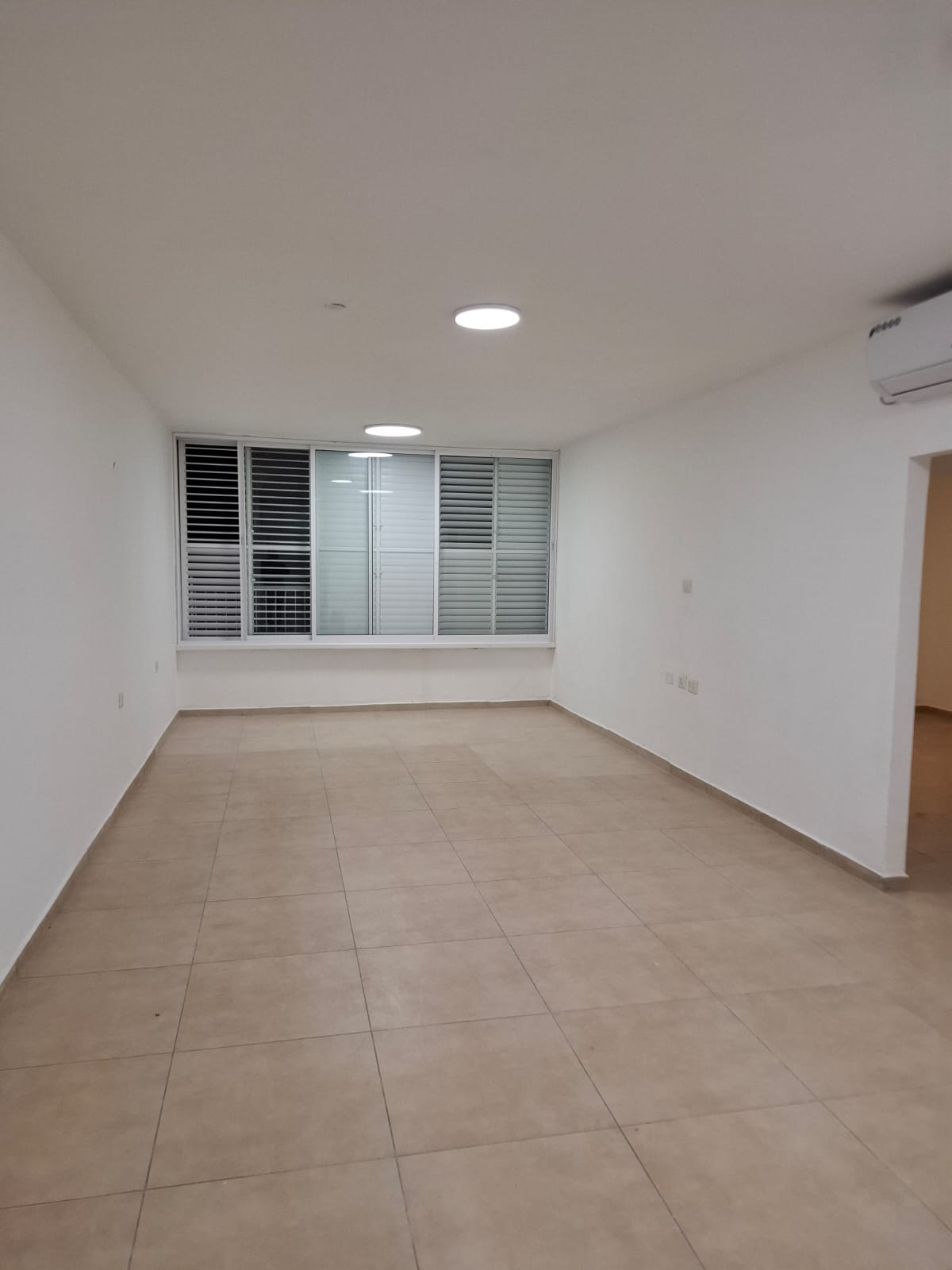 דירת 4 חדרים בפתח תקווה | מעלית + חנייה +יח נפרדת  | נתניה