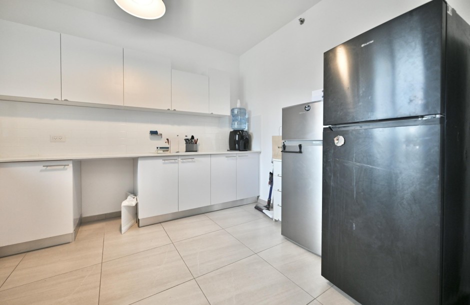 למכירה מתווך !!!  במגדל יוקרתי ברמת גן!-1