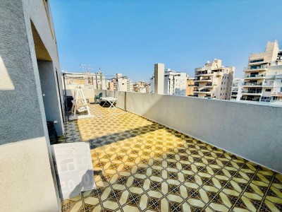 למכירה דופלקס 7 חד בויצמן נתניה