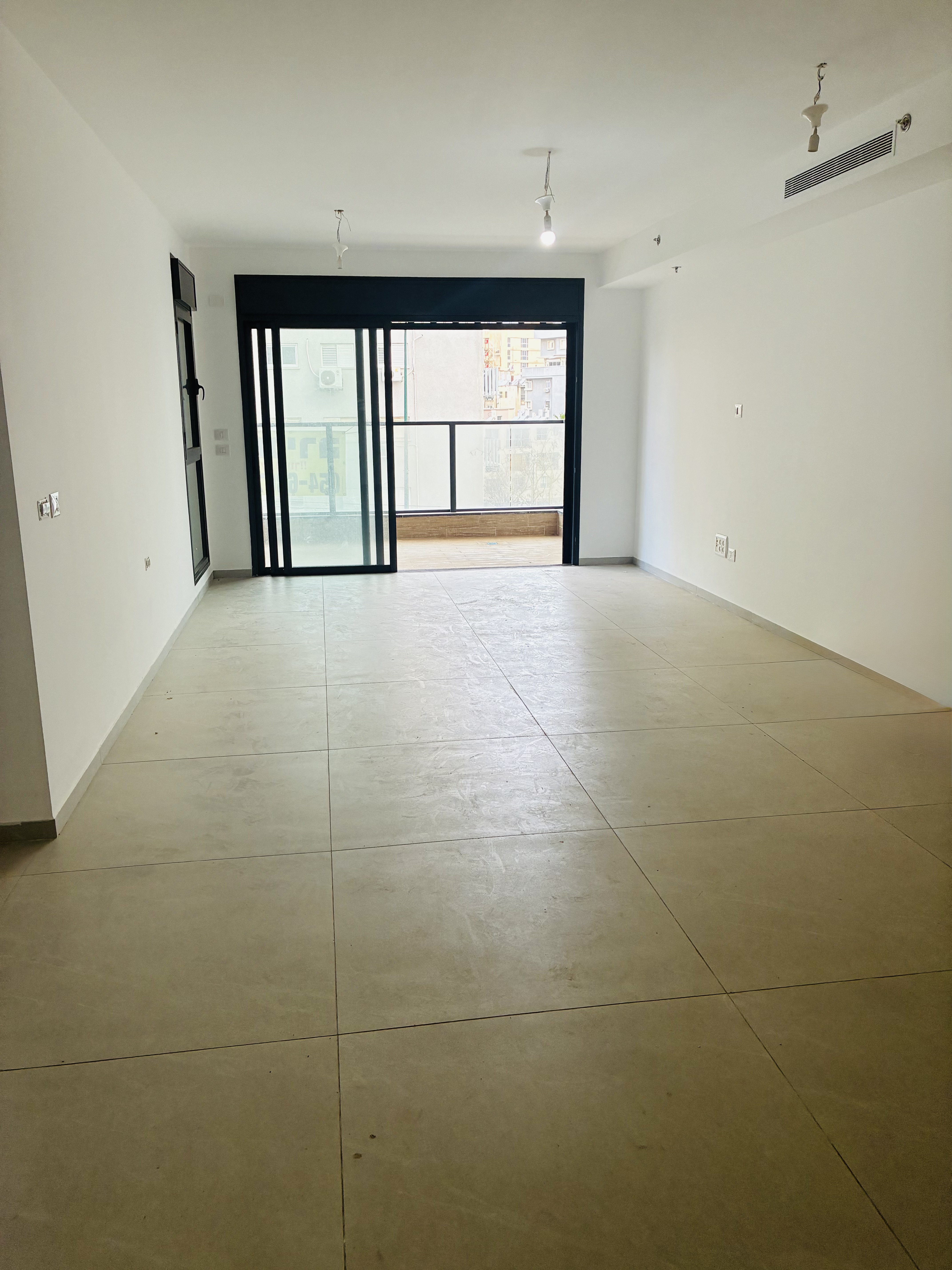 ✨ למכירה | דירת 4 חדרים בבניין חדש | 105 מ”ר + מרפסת 12 מ”ר | מיקום פרימיום ✨