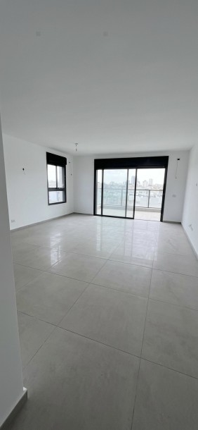 ✨ להשכרה | בניין חדש | סמילנסקי-1