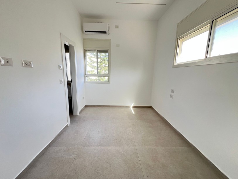 להשכרה מתווך !! רחוב סירקין.-5