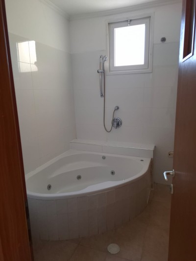 🌅 למכירה! 3 חד' מסודרת ברחוב הארי, נתניה ⭐