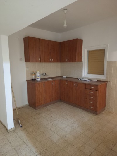 דירת 3.5 חדרים מרווחת בלבונטין | חנייה מקורה | נתניה