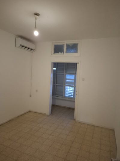 דירת 3.5 חדרים מרווחת בלבונטין | חנייה מקורה | נתניה