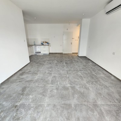 דירת 4 חדרים 100 מ"ר בהלחי | חנייה תת קרקעית | בני ברק