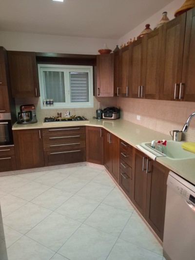 פנטהאוז 5 חדרים 171 מ"ר בפתח תקווה | מרפסת סוכה | נתניה-4