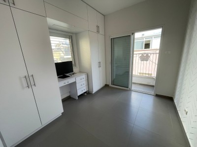 דירת 3 חדרים 72 מ"ר במנדלשטם | משופצת ומוארת | תל אביב-4