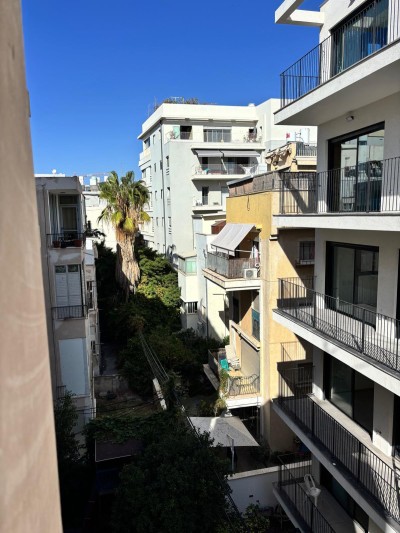 דירת 3 חדרים 72 מ"ר במנדלשטם | משופצת ומוארת | תל אביב-9