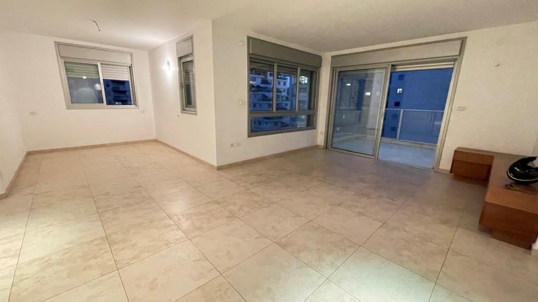 דירת 4 חדרים 120 מ"ר בשטרייכמן | 2 חניות ומחסן | תל אביב-8