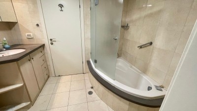 דירת 4 חדרים 120 מ"ר בשטרייכמן | 2 חניות ומחסן | תל אביב-10