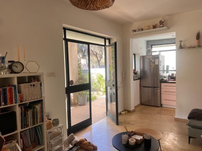 דירת גן 2 חדרים 45 מ"ר בבן גוריון | פינוי-בינוי | תל אביב-2