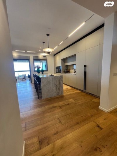 דירת 5 חדרים 150 מ"ר נוף הטיילת | נוף לים | נתניה