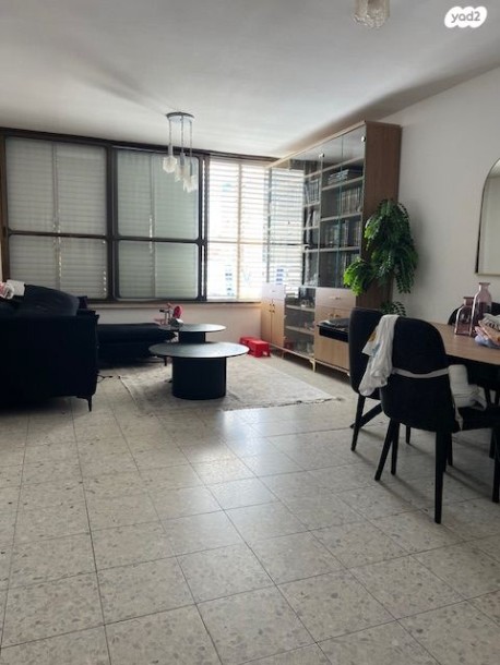 דירת 4 חדרים 110 מ"ר הרב ריינס | 2 חניות | נתניה-0