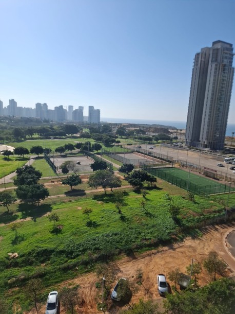 למכירה ברחוב רזניק-1