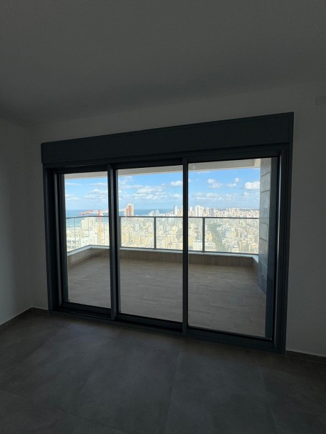 דירת 5 חדרים 130 מ"ר בפרויקט הצוק | נוף לים | נתניה-3