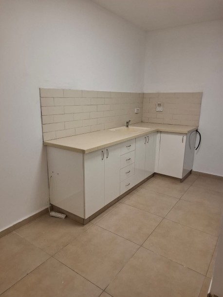 דירת 4 חדרים בפתח תקווה | מעלית + חנייה +יח נפרדת  | נתניה-3