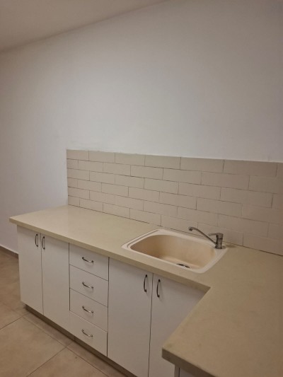 דירת 4 חדרים בפתח תקווה | מעלית + חנייה +יח נפרדת  | נתניה-5