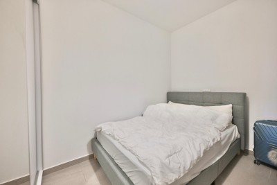 למכירה מתווך !!!  במגדל יוקרתי ברמת גן!-8