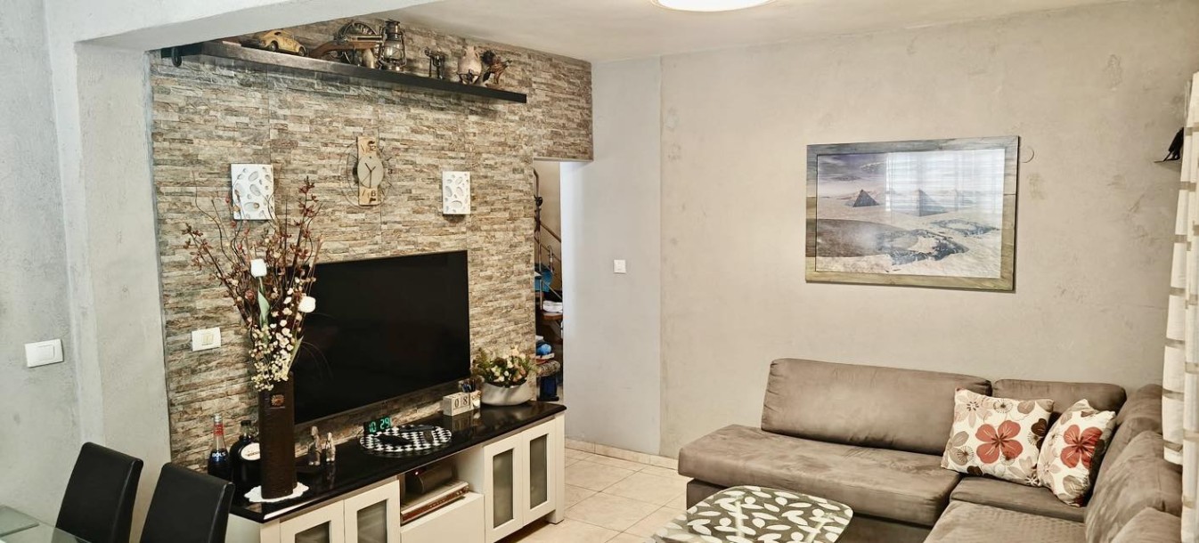 למכירה מתווך !! רחוב: דם המכבים-10