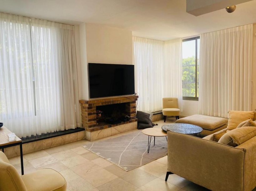 להשכרה מתווך !! שדרות בן ציון – בבניין לשימור, סמוך להבימה-0