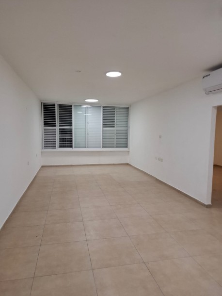 דירת 4 חדרים בפתח תקווה | מעלית + חנייה +יח נפרדת  | נתניה-0