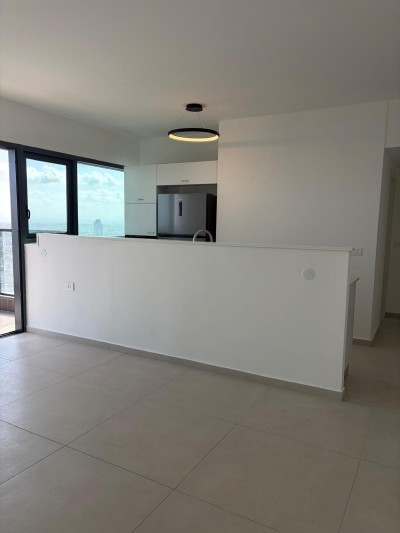 למכירה דירה 3 חד בלה גארדיה תל אביב-יפו