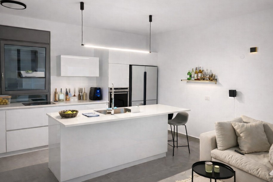 להשכרה מתווך !! רחוב: שתולים.-8