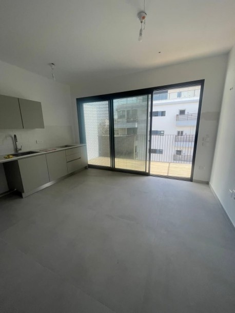 להשכרה מתווך .!!רחוב: הכובשים-0