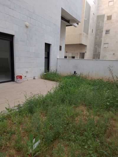 למכירה דירת גן 4 חד ברמת אפריים נתניה