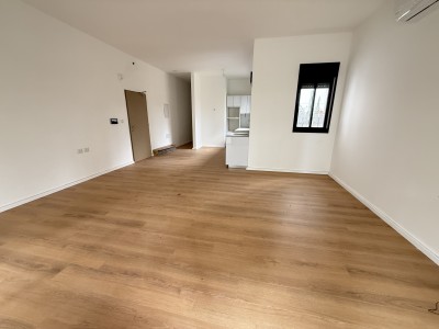 למכירה דירת גן 3 חד בראשון לציון נתניה