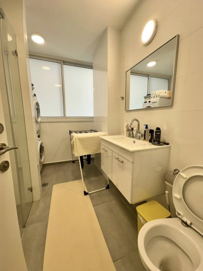 למכירה דירה 3 חד בדרך ההגנה תל אביב-יפו