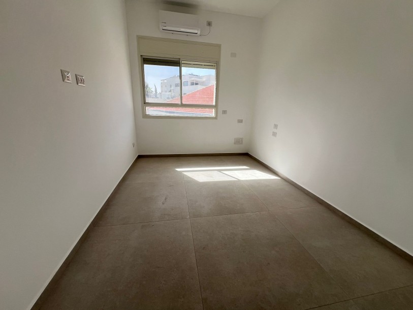 להשכרה מתווך !! רחוב סירקין.-0